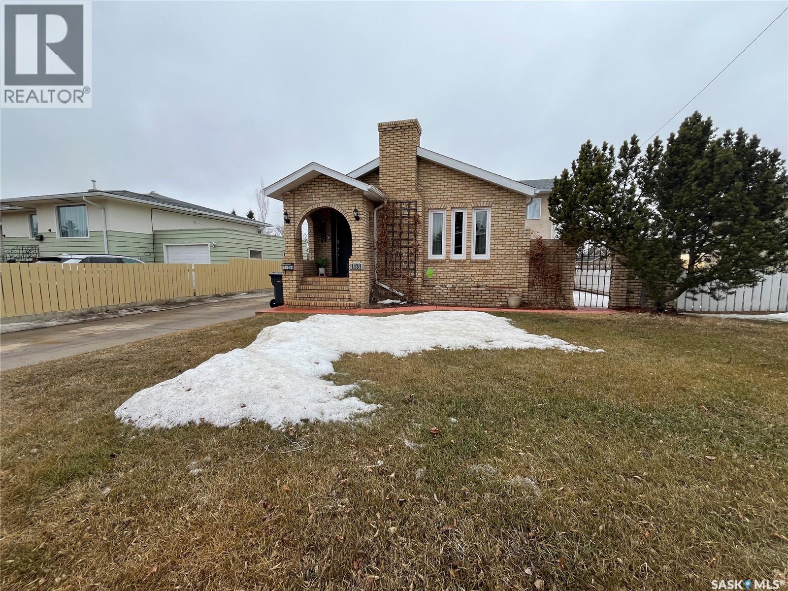 1131 111th Street, North Battleford, Saskatchewan  S9A 2K4 - Photo 3 - SK032810