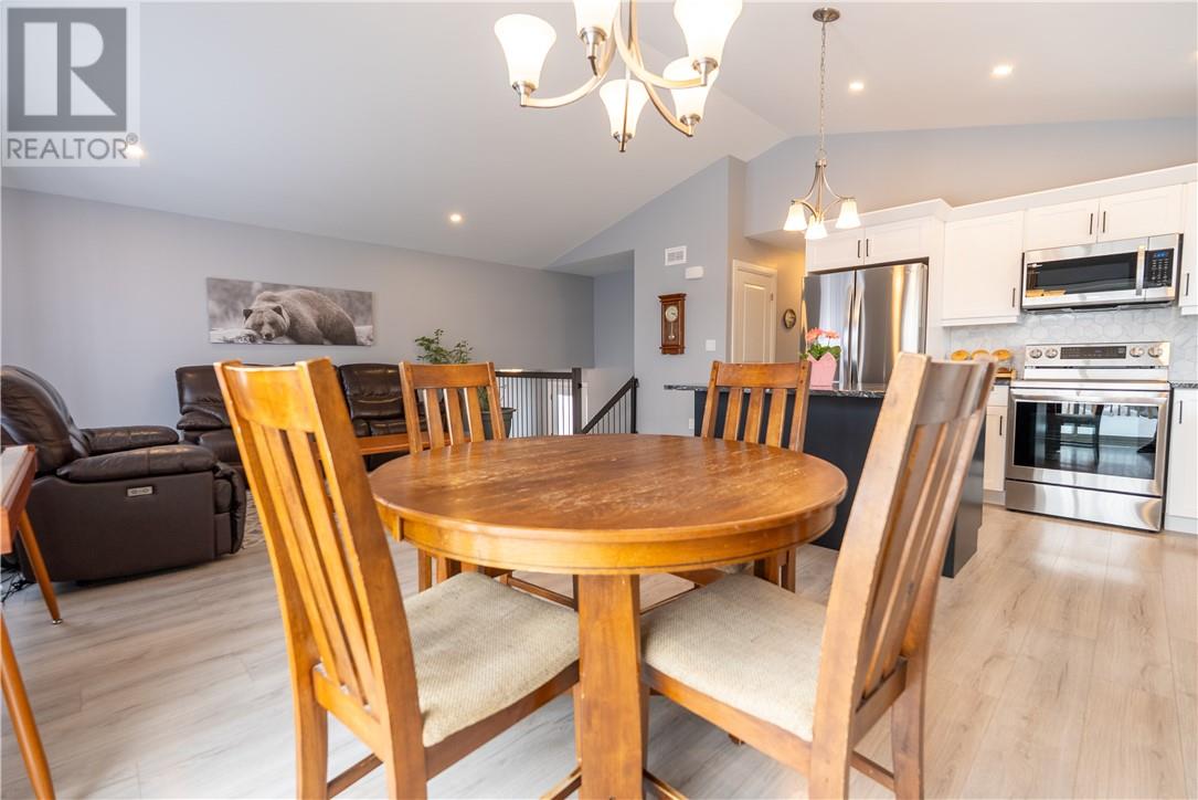 4386 Larocque Avenue, Hanmer, Ontario  P3P 0C9 - Photo 19 - 2126883