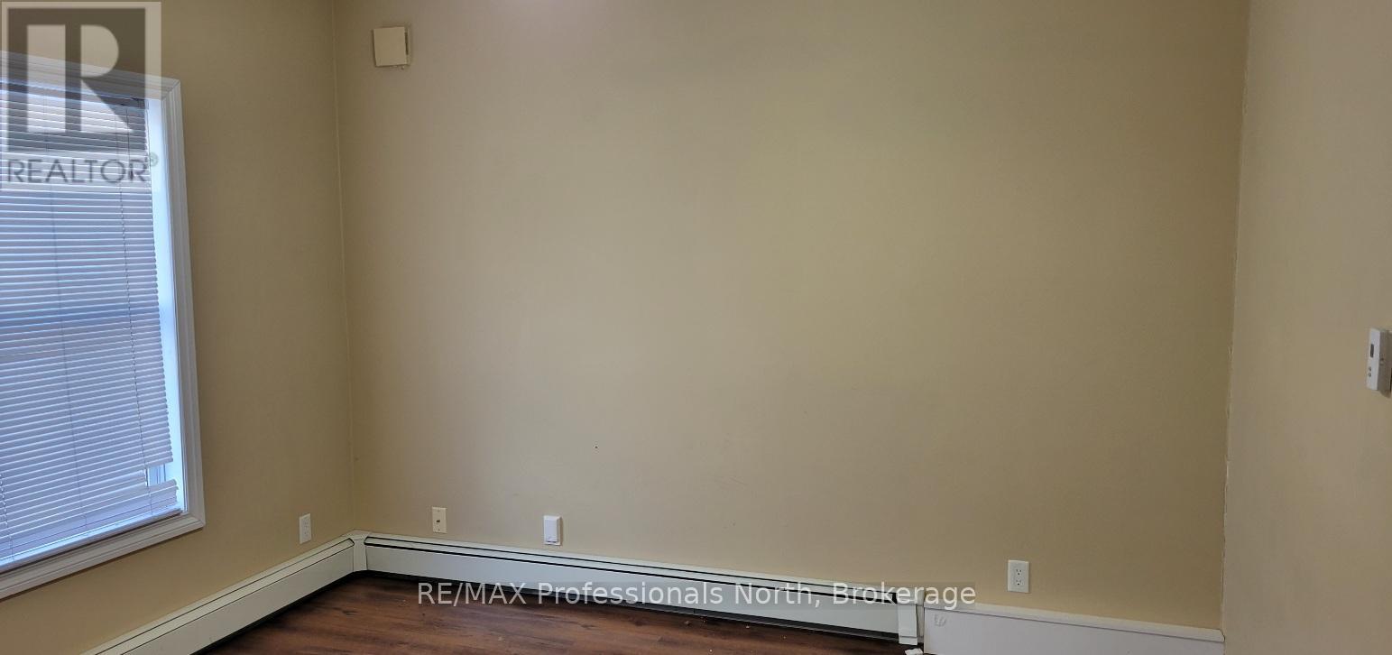 1 - 9 West Road, Huntsville, Ontario  P1H 1K9 - Photo 11 - X12999608