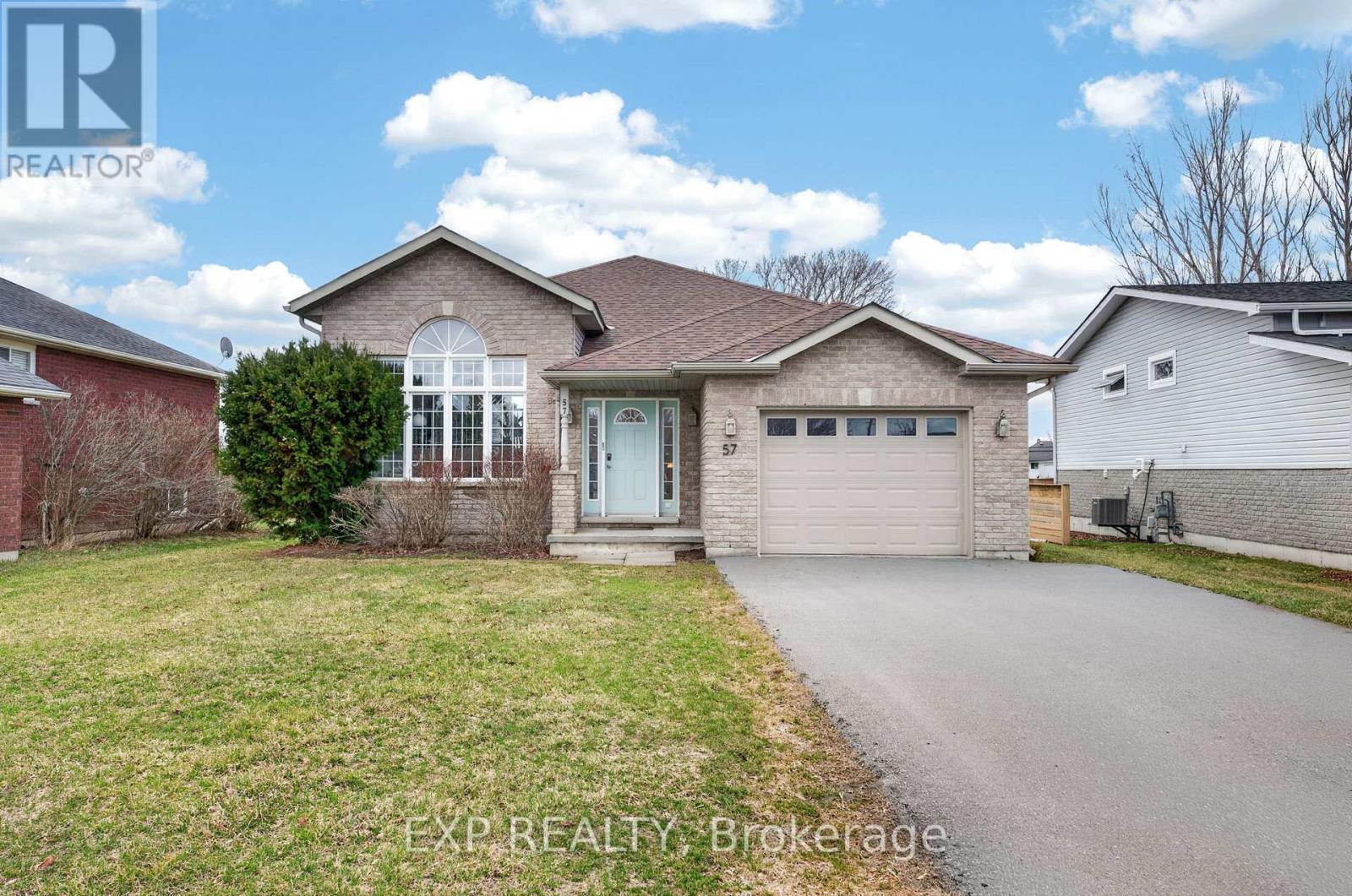 57 LAKE BREEZE COURT, Prince Edward County, Ontario