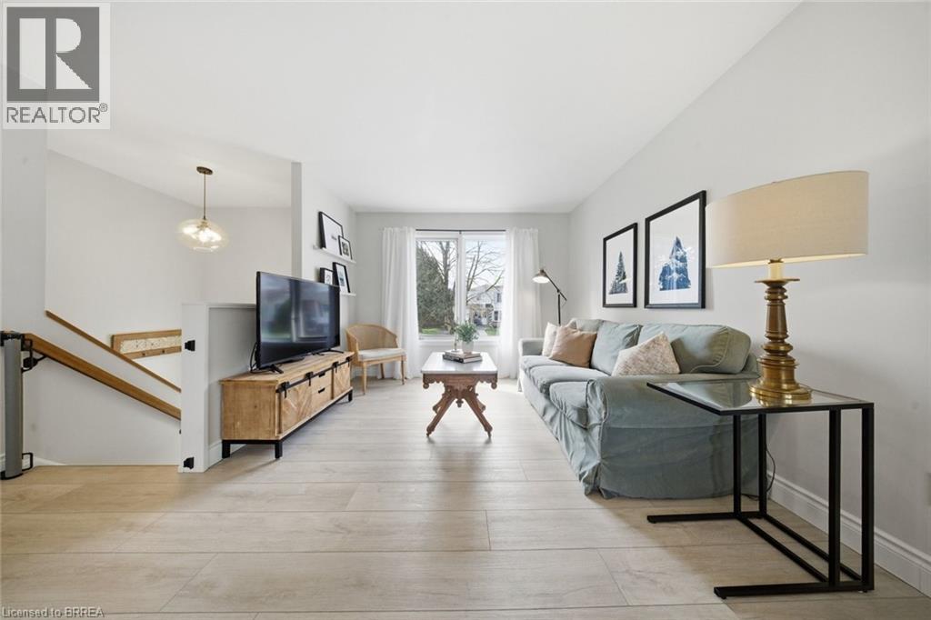 27 Jasper Street, Brantford, Ontario  N3P 1M9 - Photo 4 - 40814766