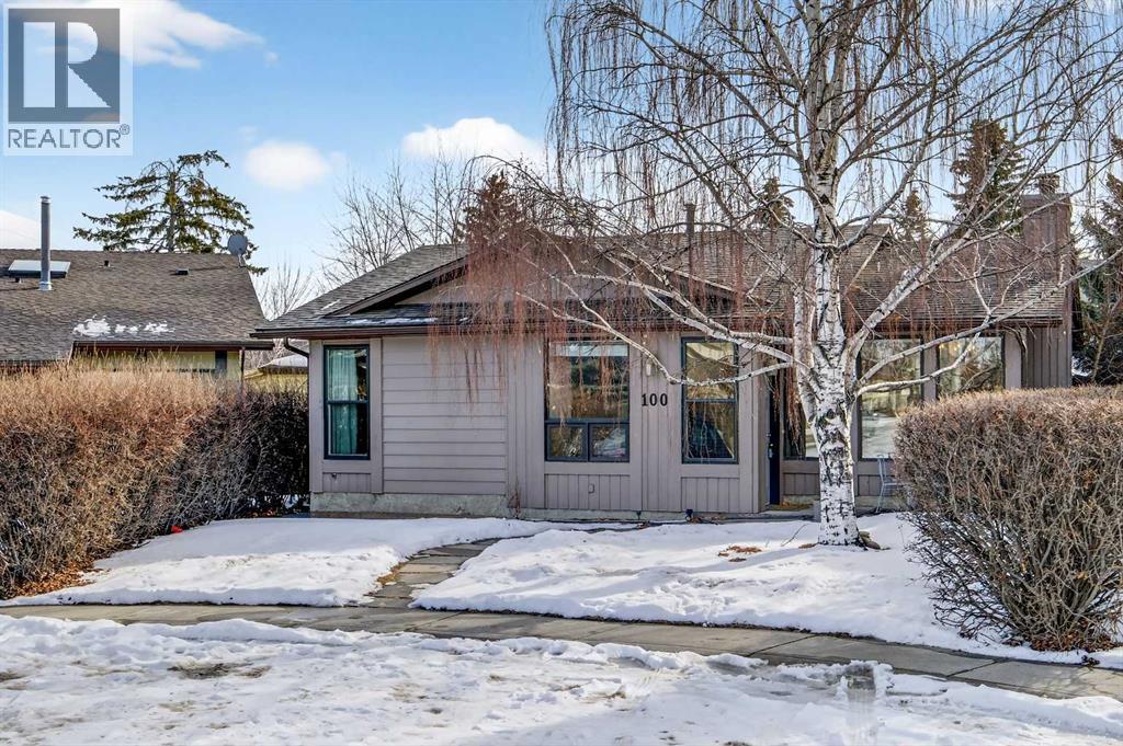 100 Strathcona Close Sw, Calgary, Alberta  T3H 1L3 - Photo 2 - A2294740