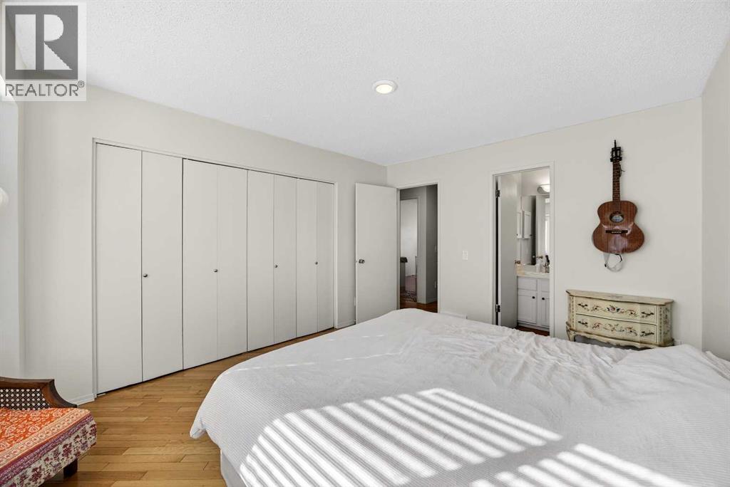 100 Strathcona Close Sw, Calgary, Alberta  T3H 1L3 - Photo 19 - A2294740