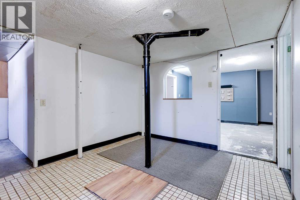 21 Mountain Circle Se, Airdrie, Alberta  T4A 1X8 - Photo 21 - A2299433