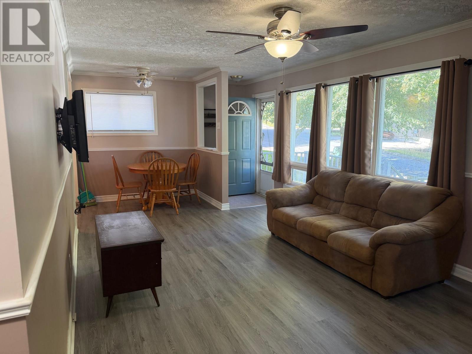 24 Highland Street, Sydney, Nova Scotia  B1P 4H9 - Photo 22 - 202523944