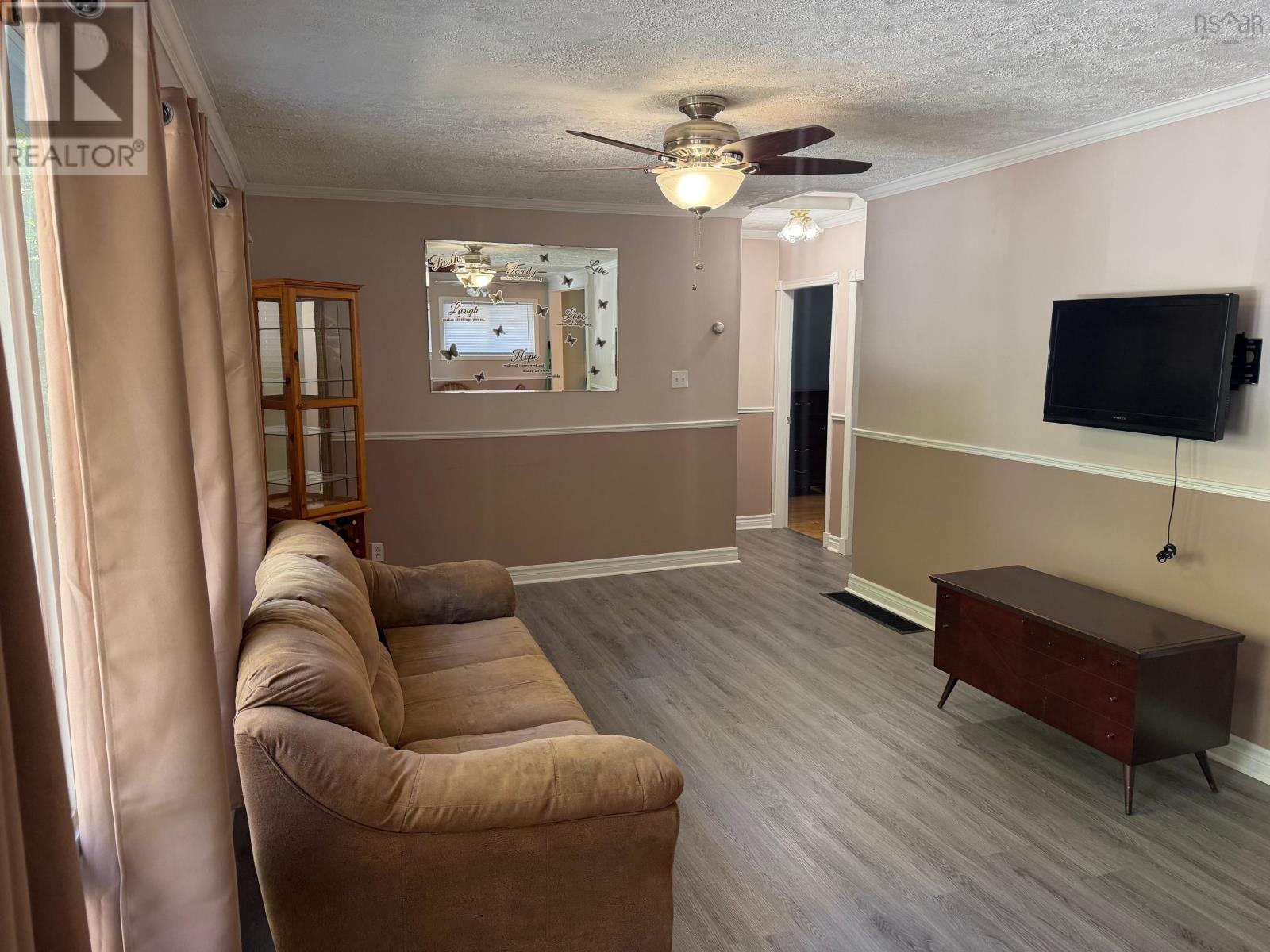 24 Highland Street, Sydney, Nova Scotia  B1P 4H9 - Photo 25 - 202523944