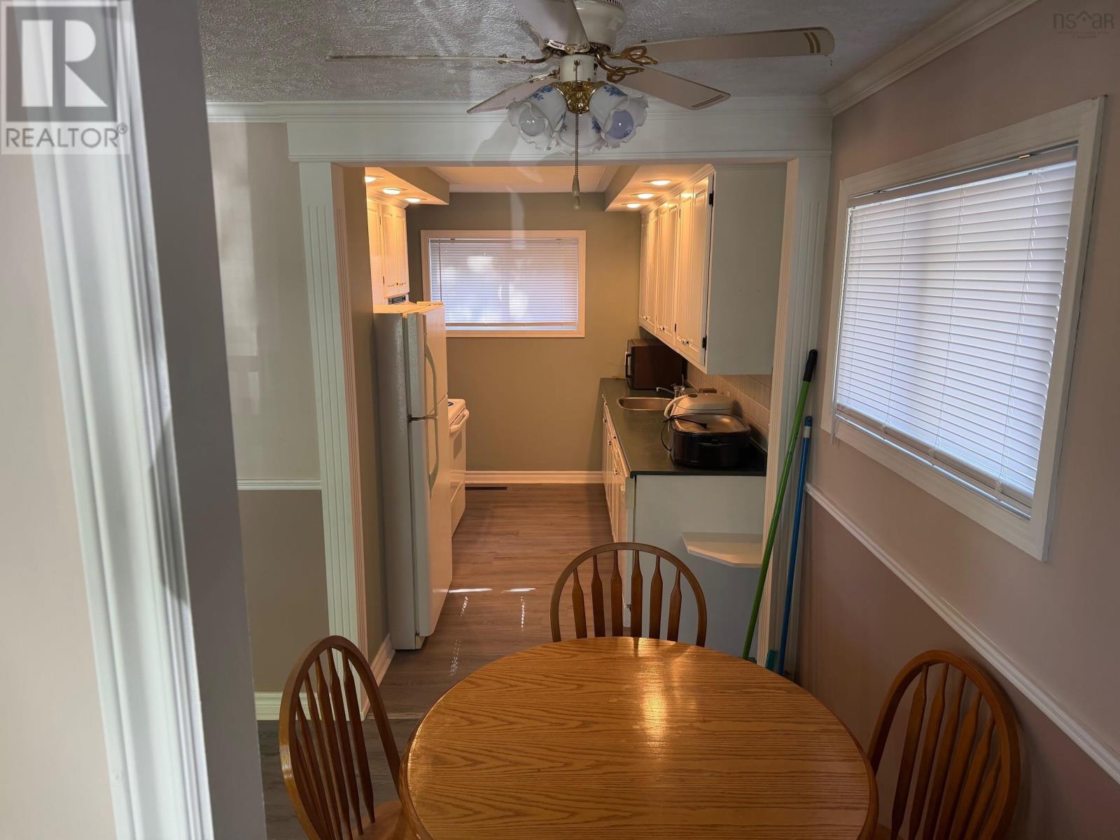 24 Highland Street, Sydney, Nova Scotia  B1P 4H9 - Photo 26 - 202523944