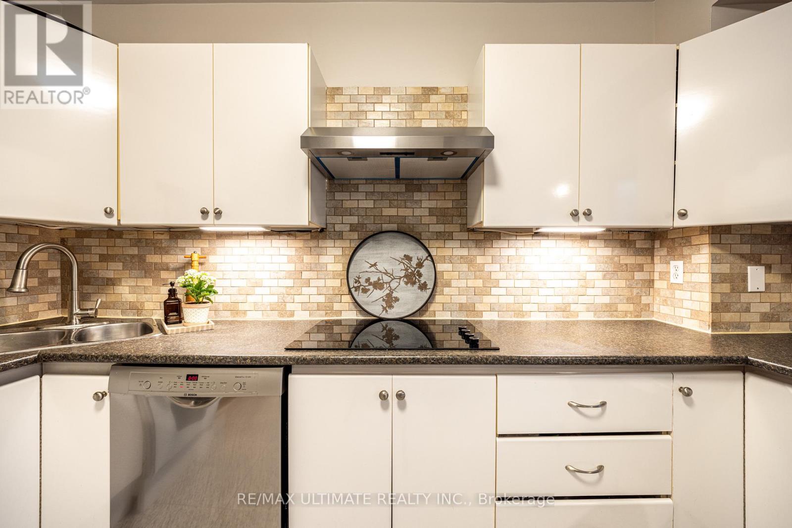 156 Glenvale Boulevard, Toronto, Ontario  M4G 2W3 - Photo 21 - C12997378