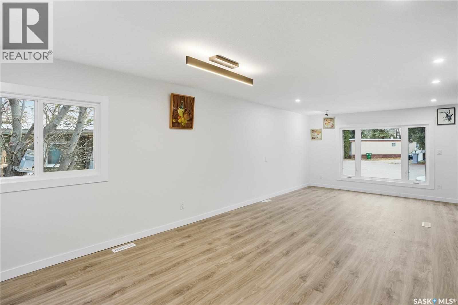 60 1035 Boychuk Drive, Saskatoon, Saskatchewan  S7H 5B2 - Photo 7 - SK032974