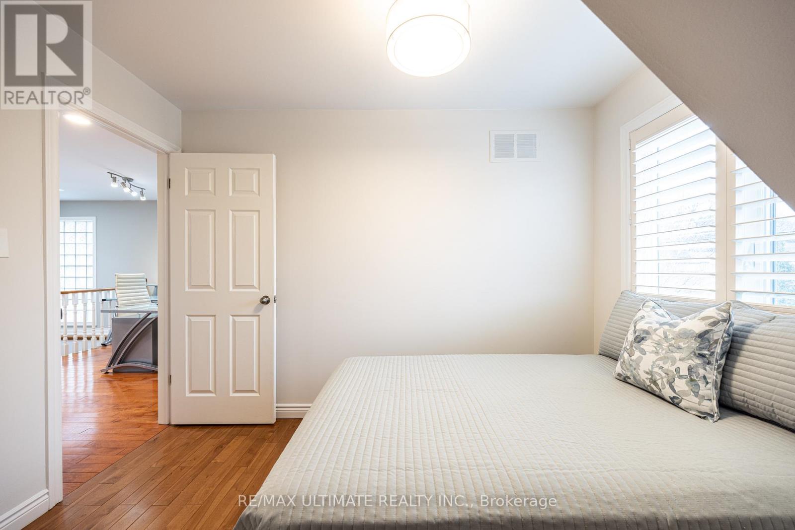 156 Glenvale Boulevard, Toronto, Ontario  M4G 2W3 - Photo 36 - C12997378