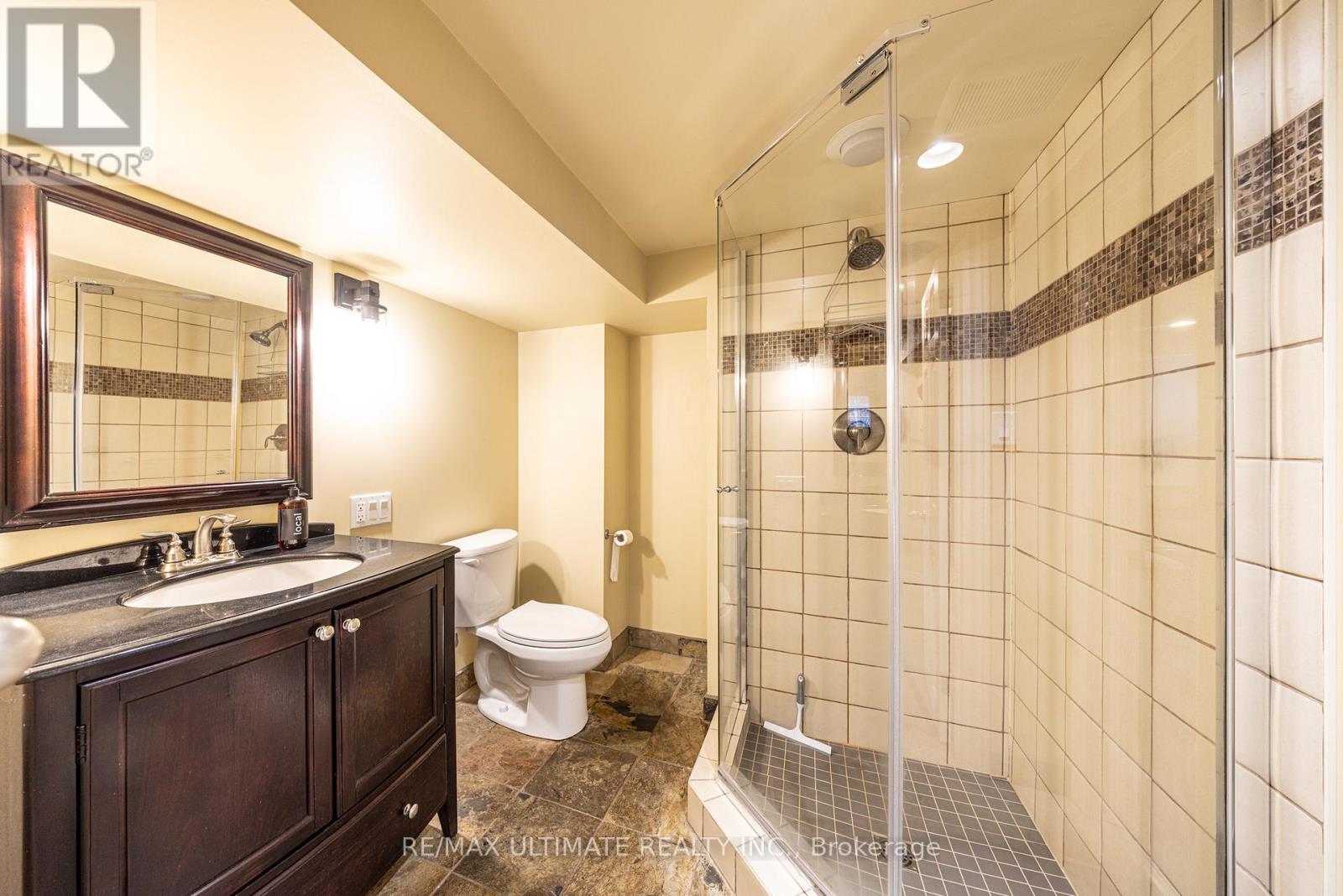 156 Glenvale Boulevard, Toronto, Ontario  M4G 2W3 - Photo 43 - C12997378