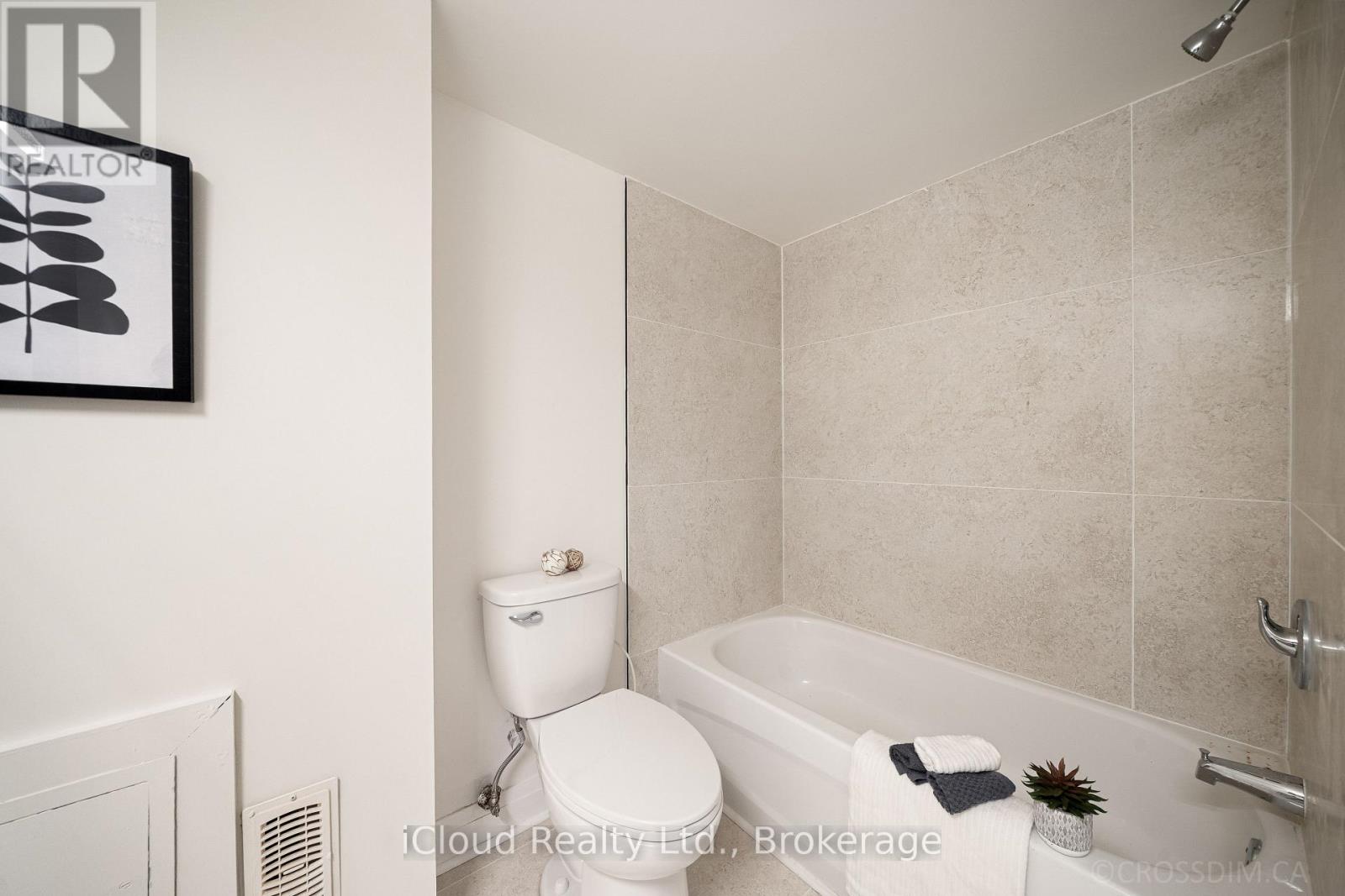 107 Bayview Parkway, Newmarket, Ontario  L3Y 3W2 - Photo 42 - N12985090