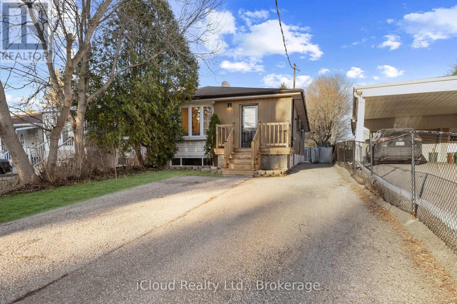 107 Bayview Parkway, Newmarket, Ontario  L3Y 3W2 - Photo 4 - N12985090