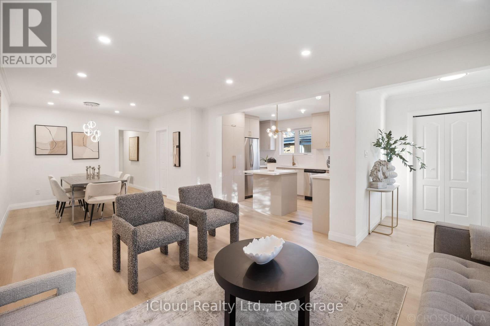 107 BAYVIEW PARKWAY, Newmarket, Ontario