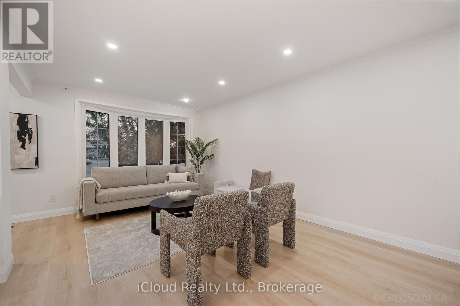 107 Bayview Parkway, Newmarket, Ontario  L3Y 3W2 - Photo 12 - N12985090