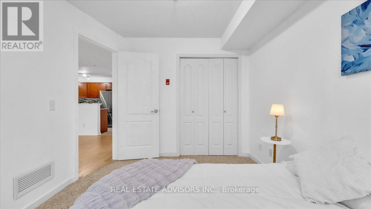 2208 - 6 Dayspring Circle, Brampton, Ontario  L6P 2Z6 - Photo 21 - W12997542