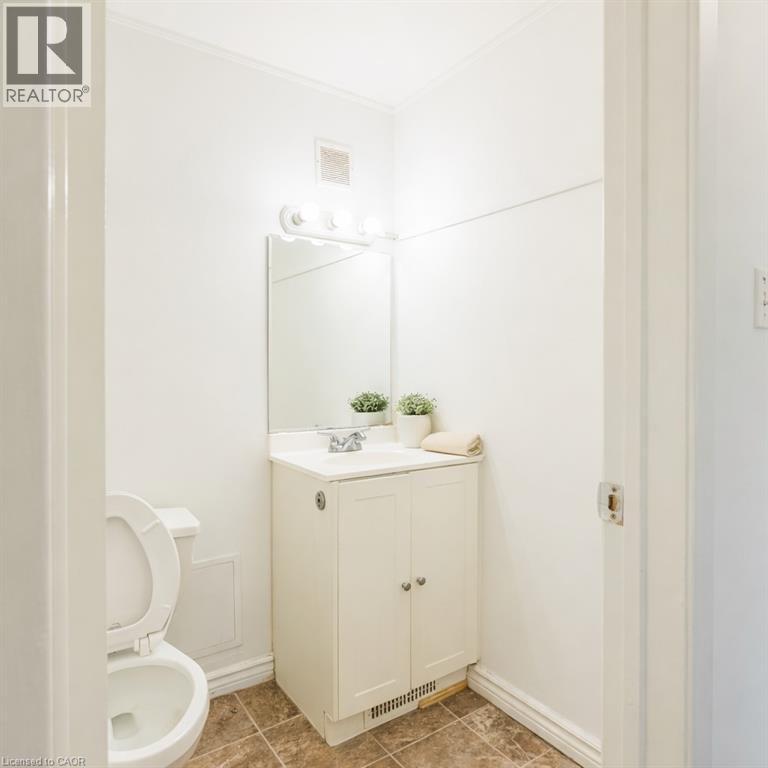 121 E University Avenue E Unit# 102, Waterloo, Ontario  N2J 4J1 - Photo 11 - 40820934