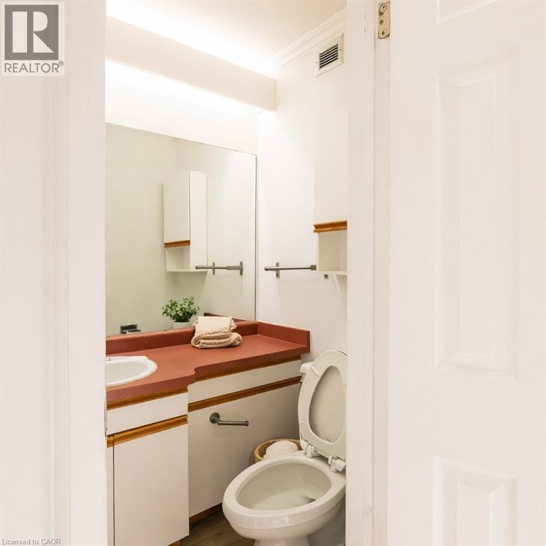 121 E University Avenue E Unit# 102, Waterloo, Ontario  N2J 4J1 - Photo 28 - 40820934