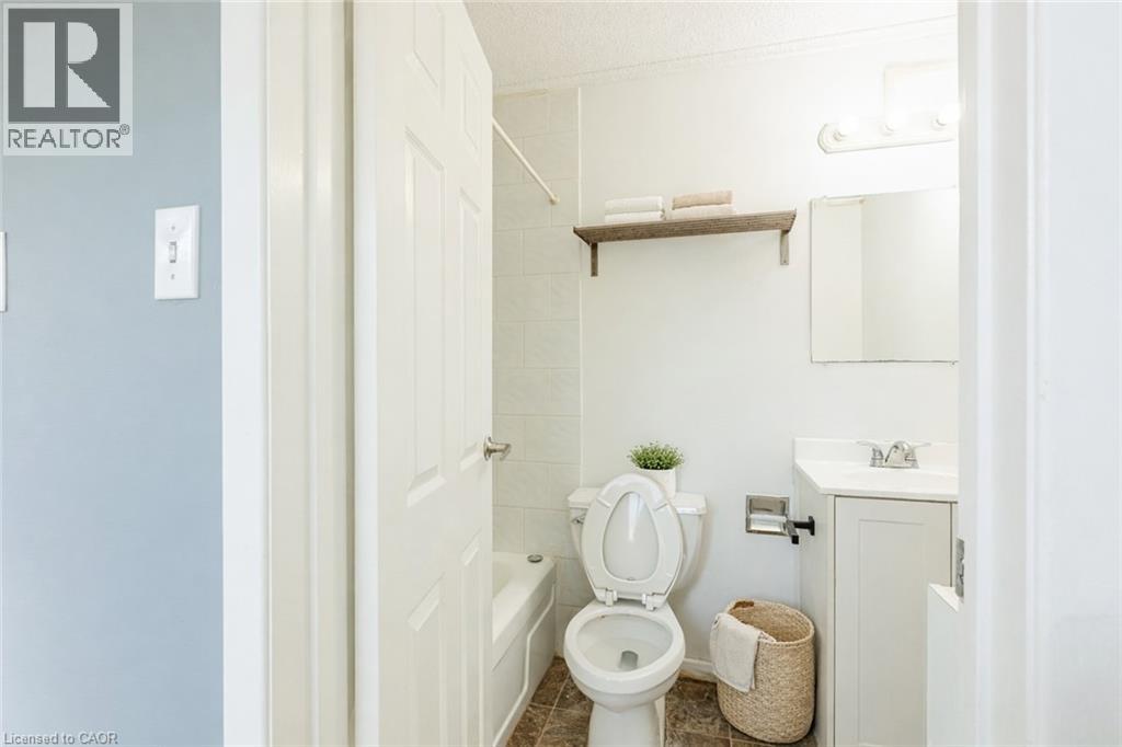 121 E University Avenue E Unit# 102, Waterloo, Ontario  N2J 4J1 - Photo 31 - 40820934