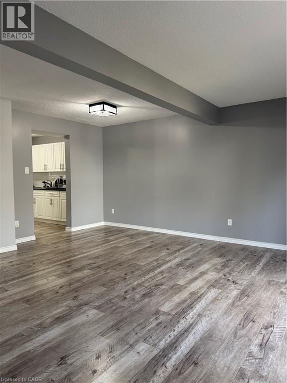 255 Northlake Drive Unit# 6, Waterloo, Ontario  N2V 1Z2 - Photo 2 - 40819935