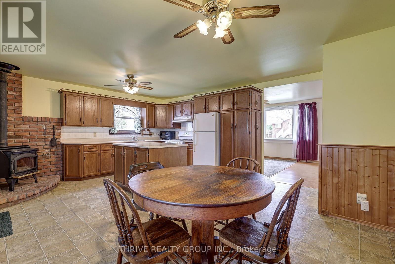 131 Water Street, Chatham-Kent, Ontario  N8A 2E8 - Photo 11 - X12999586