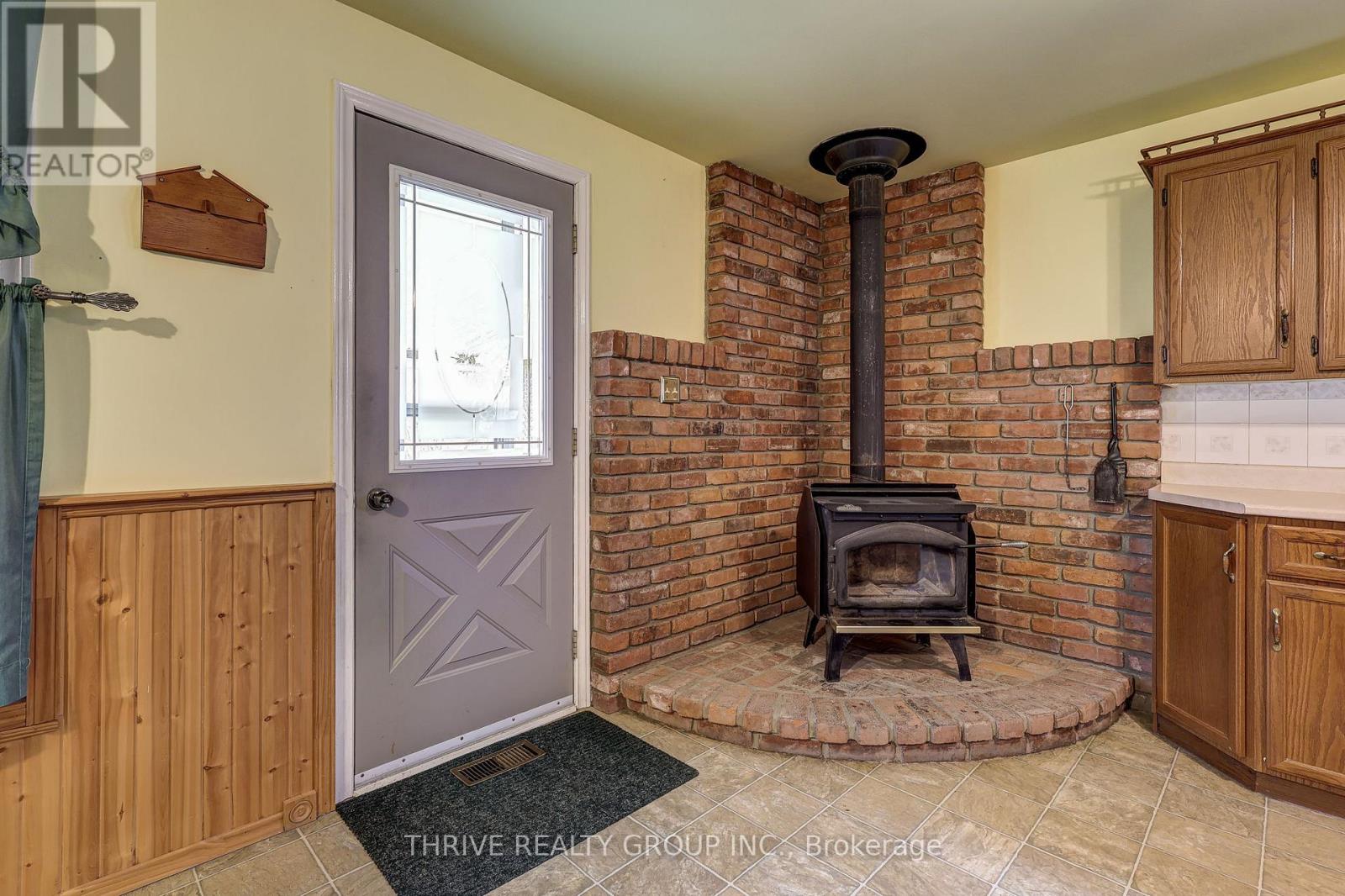 131 Water Street, Chatham-Kent, Ontario  N8A 2E8 - Photo 12 - X12999586