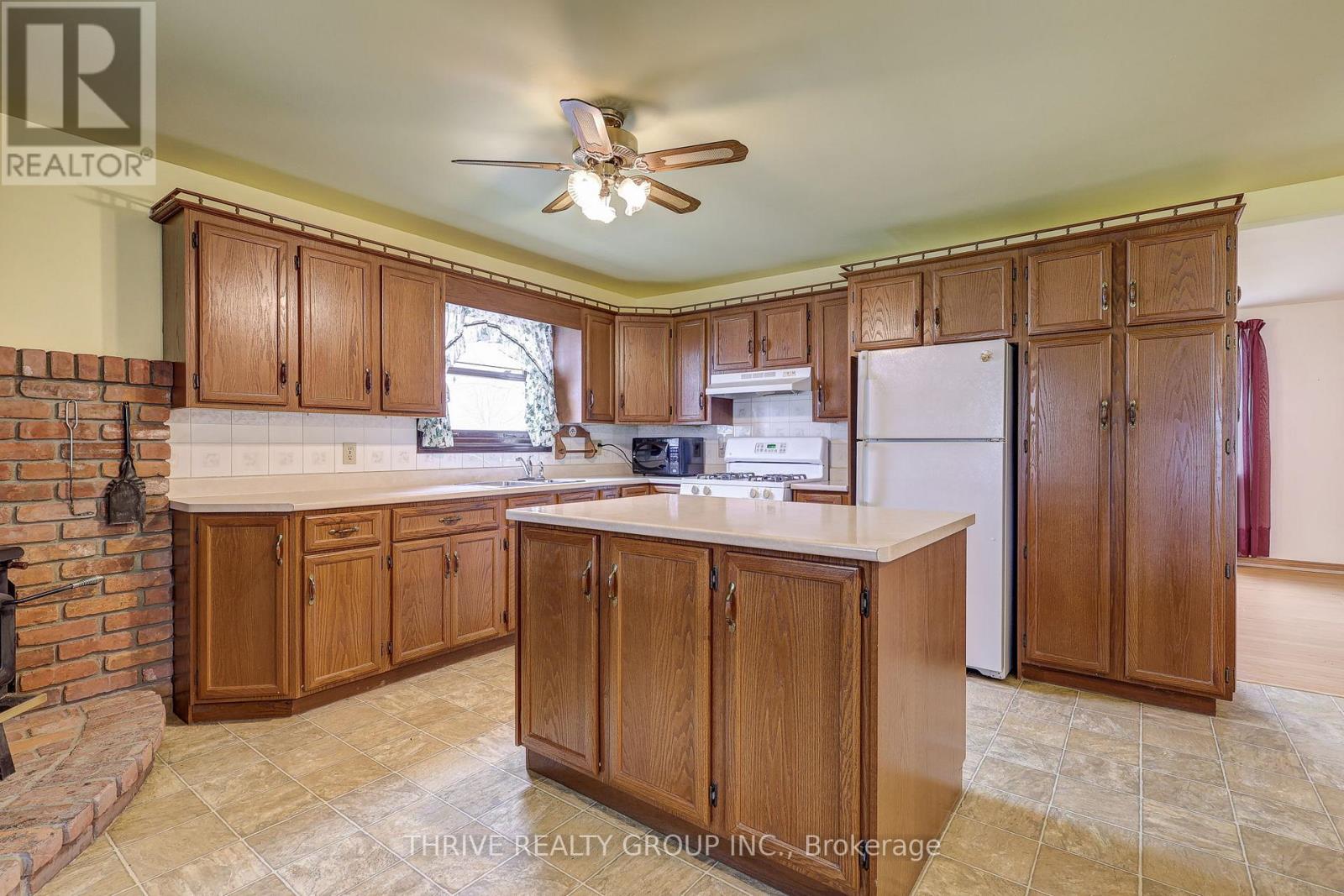 131 Water Street, Chatham-Kent, Ontario  N8A 2E8 - Photo 13 - X12999586