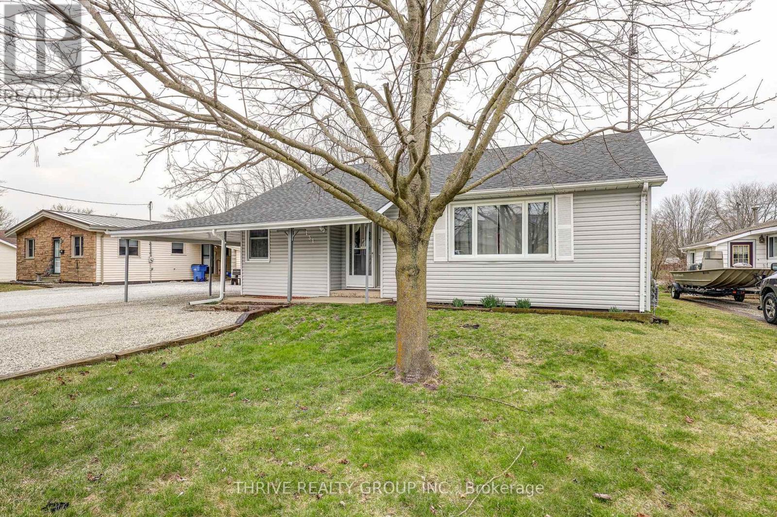 131 Water Street, Chatham-Kent, Ontario  N8A 2E8 - Photo 2 - X12999586