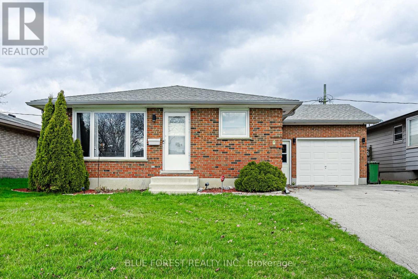 7 Raven Avenue, St. Thomas, Ontario  N5R 5K8 - Photo 1 - X12999592