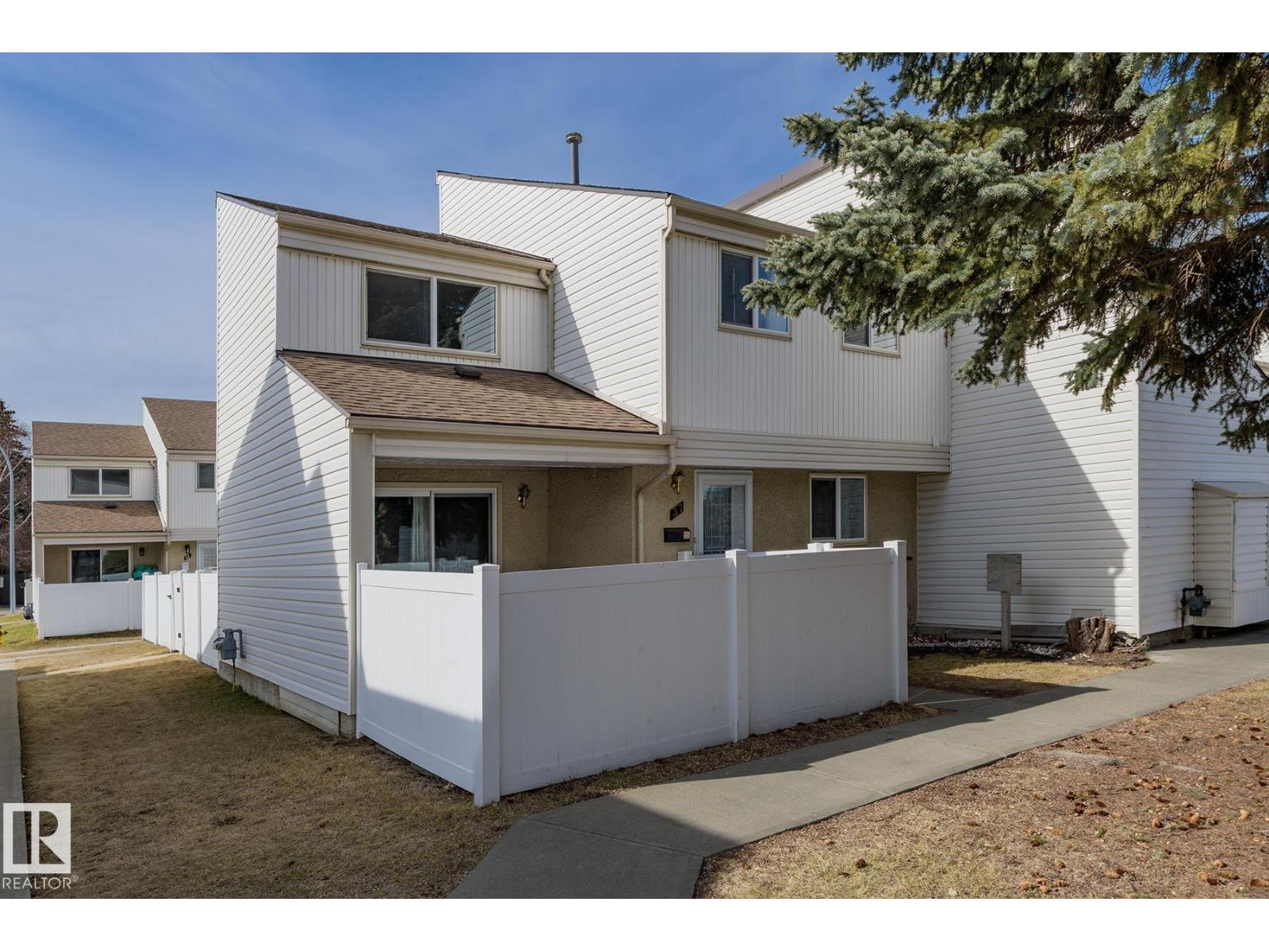 37 Woodvale Vg Nw, Edmonton, Alberta  T6L 1W4 - Photo 2 - E4482284