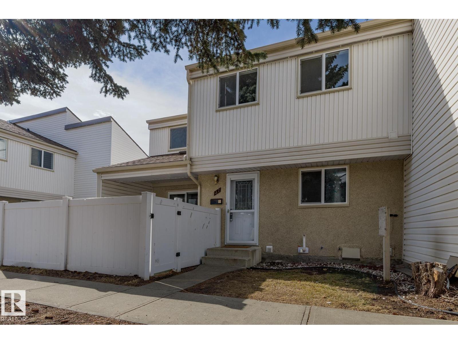 37 Woodvale Vg Nw, Edmonton, Alberta  T6L 1W4 - Photo 3 - E4482284