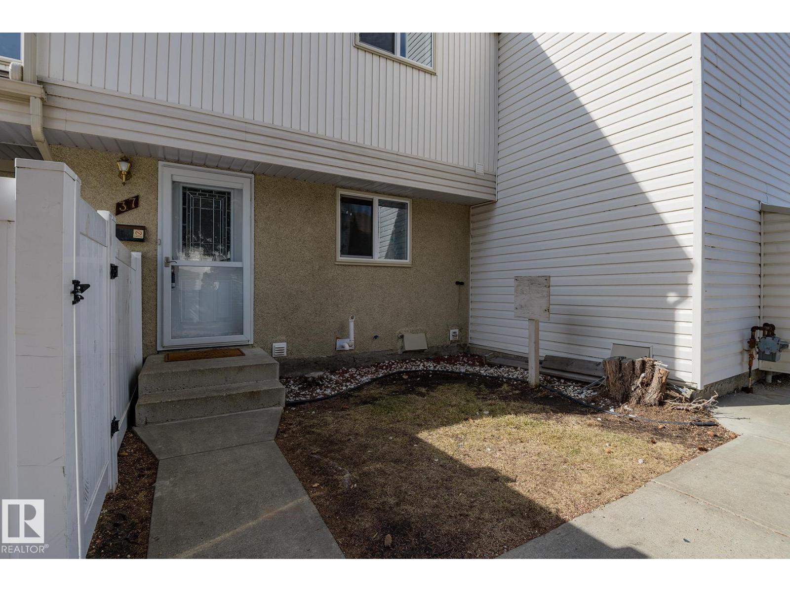 37 Woodvale Vg Nw, Edmonton, Alberta  T6L 1W4 - Photo 7 - E4482284