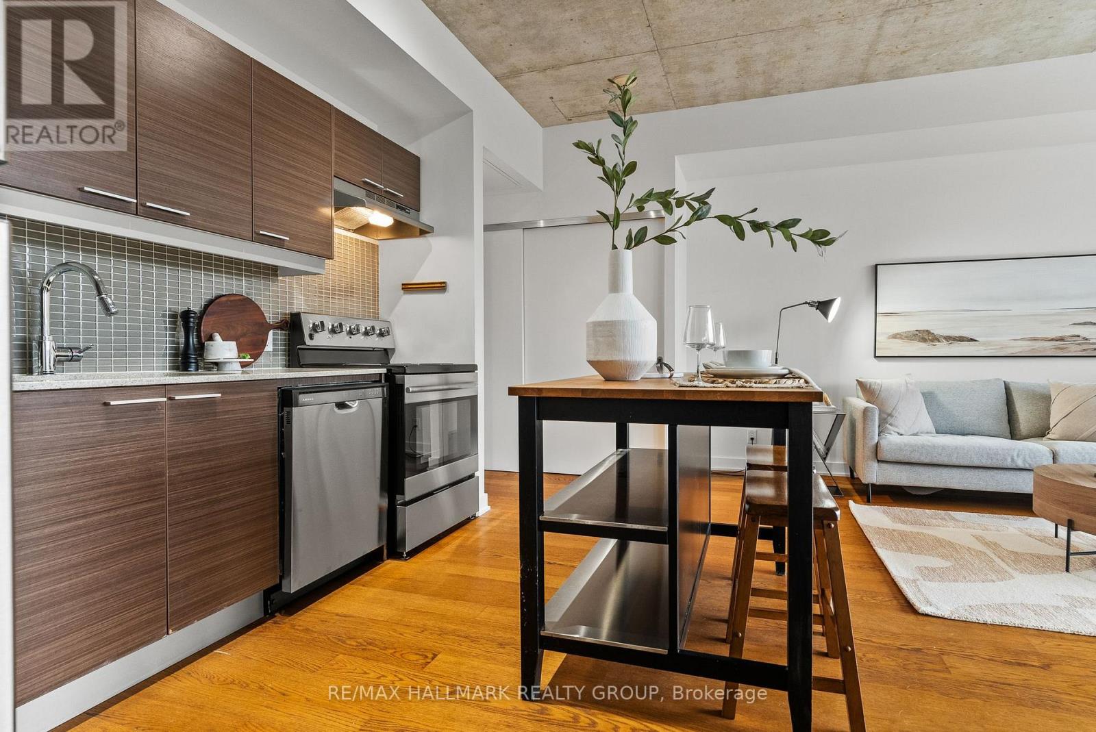 332 - 354 Gladstone Avenue, Ottawa, Ontario  K2P 0R4 - Photo 6 - X12999638