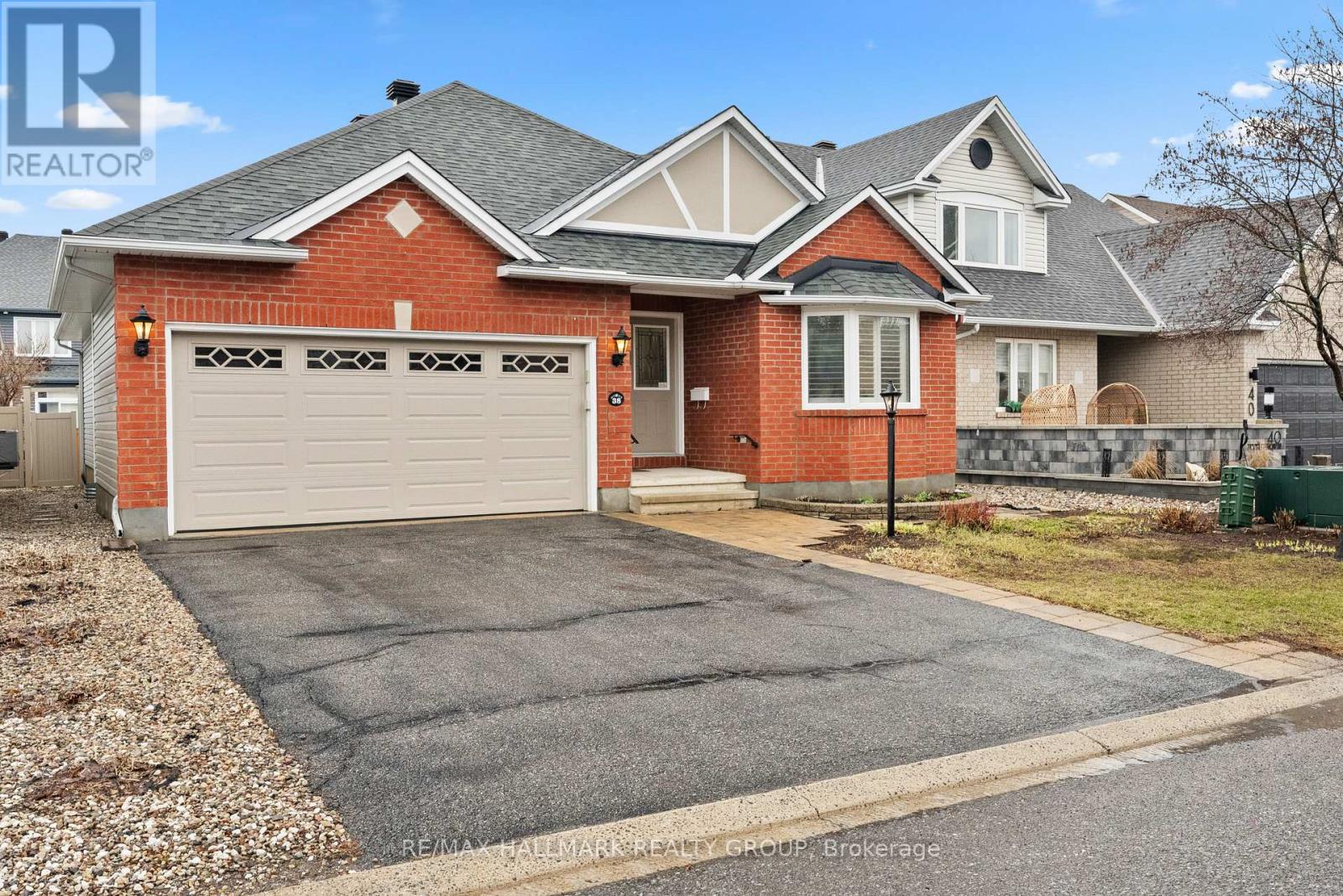 38 North Harrow Drive, Ottawa, Ontario K2J 4V7 - Photo 2 - X12999640