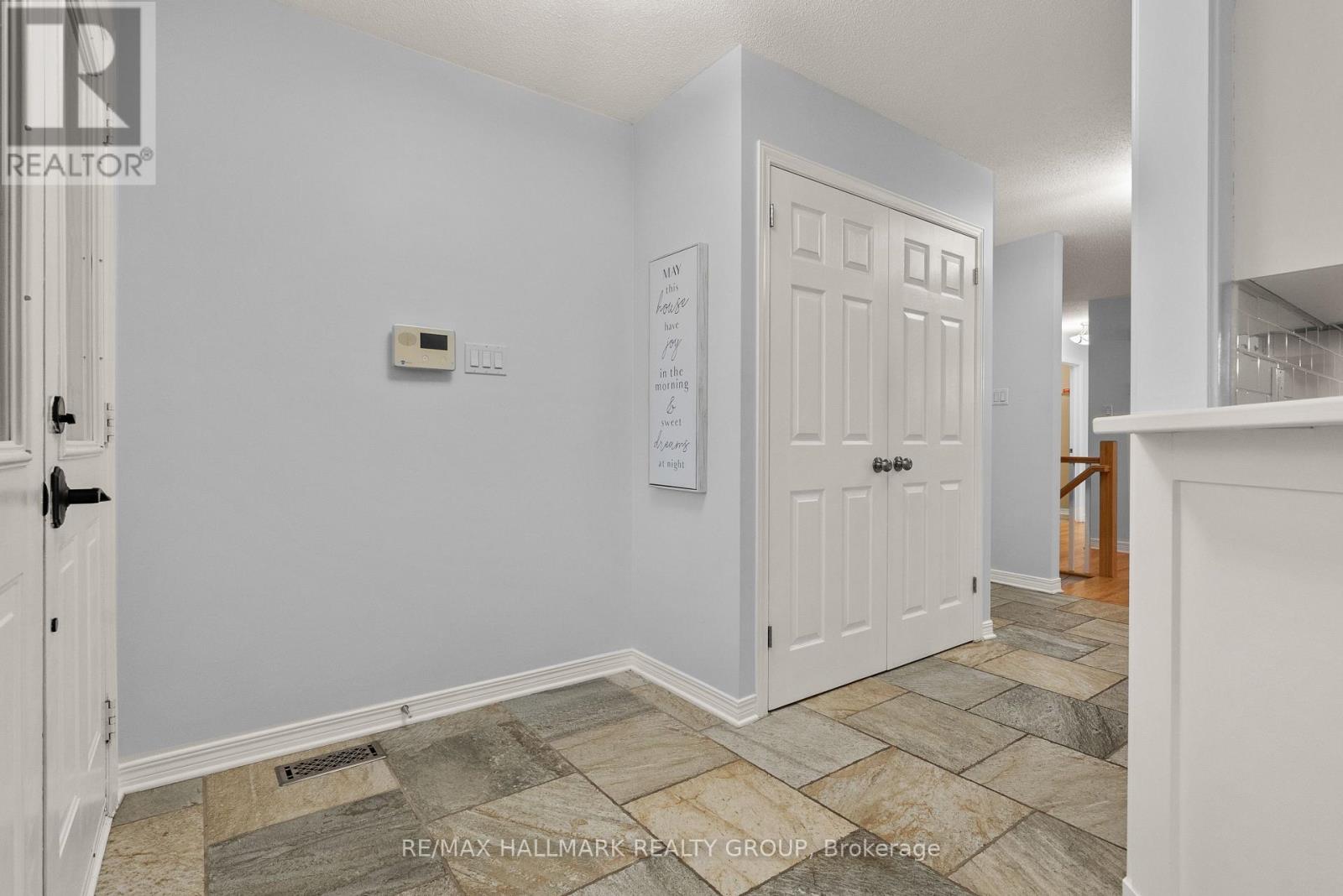 38 North Harrow Drive, Ottawa, Ontario K2J 4V7 - Photo 5 - X12999640