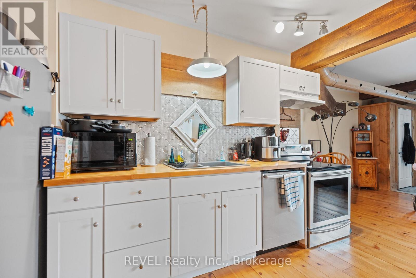 304 Ridge Rd N Road, Fort Erie, Ontario  L0S 1N0 - Photo 12 - X12999544