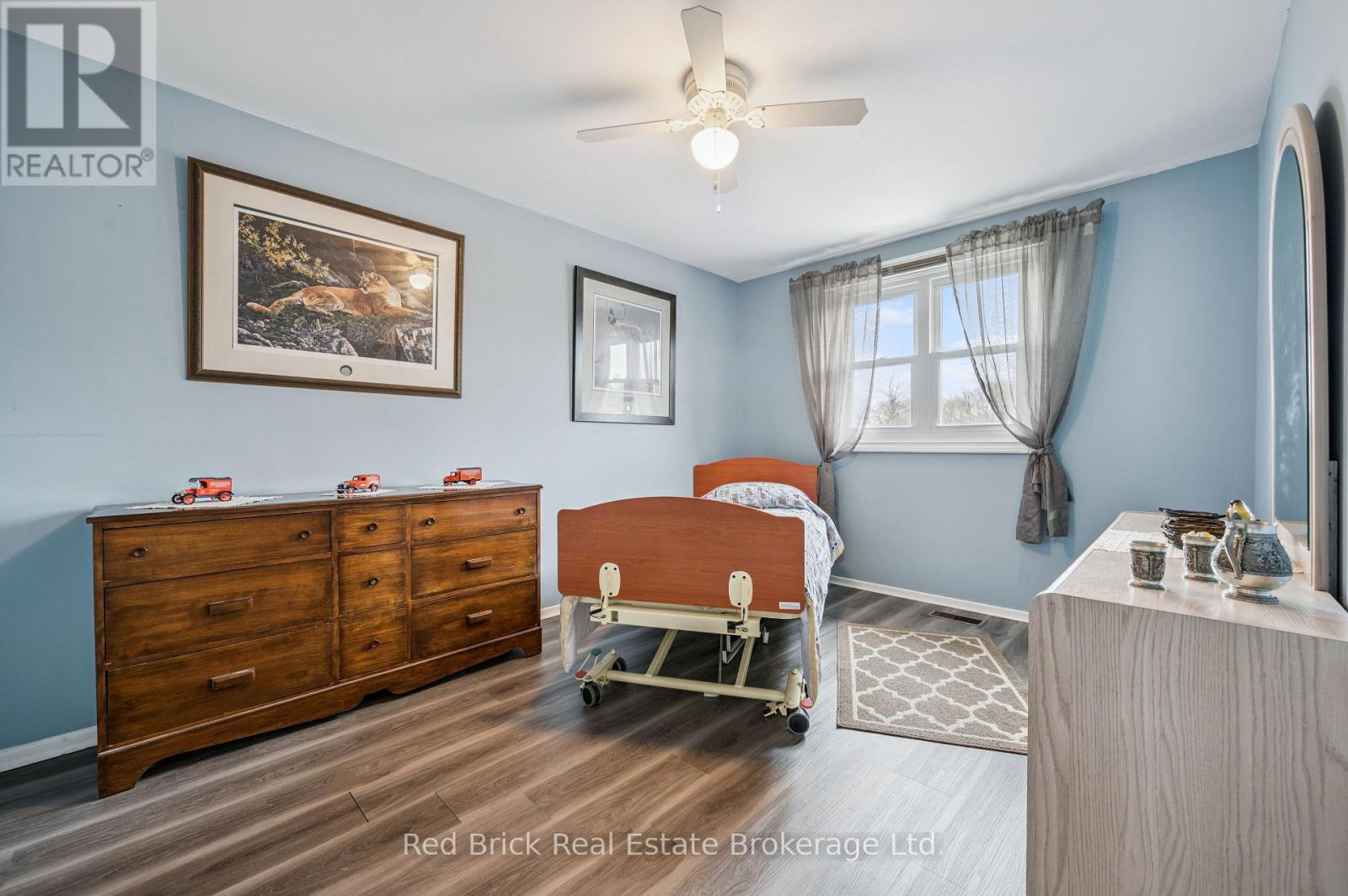 53 Shadeland Crescent, Kitchener, Ontario N2M 2J1 - Photo 12 - X12999614