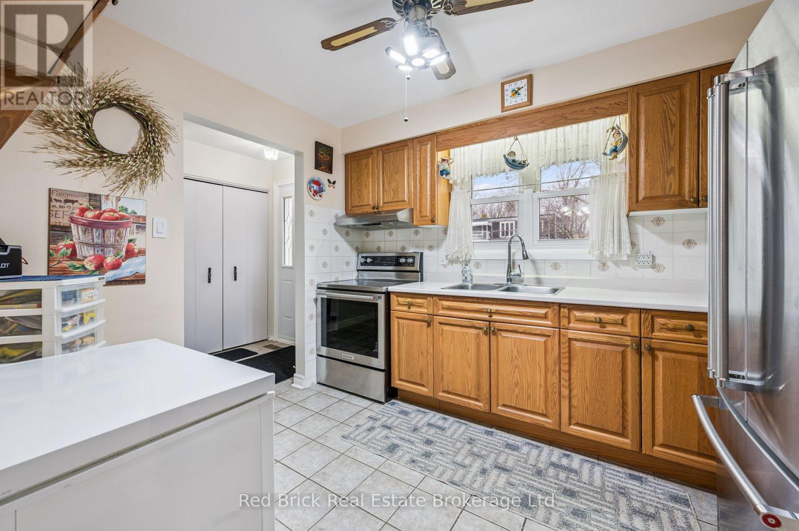 53 Shadeland Crescent, Kitchener, Ontario N2M 2J1 - Photo 8 - X12999614