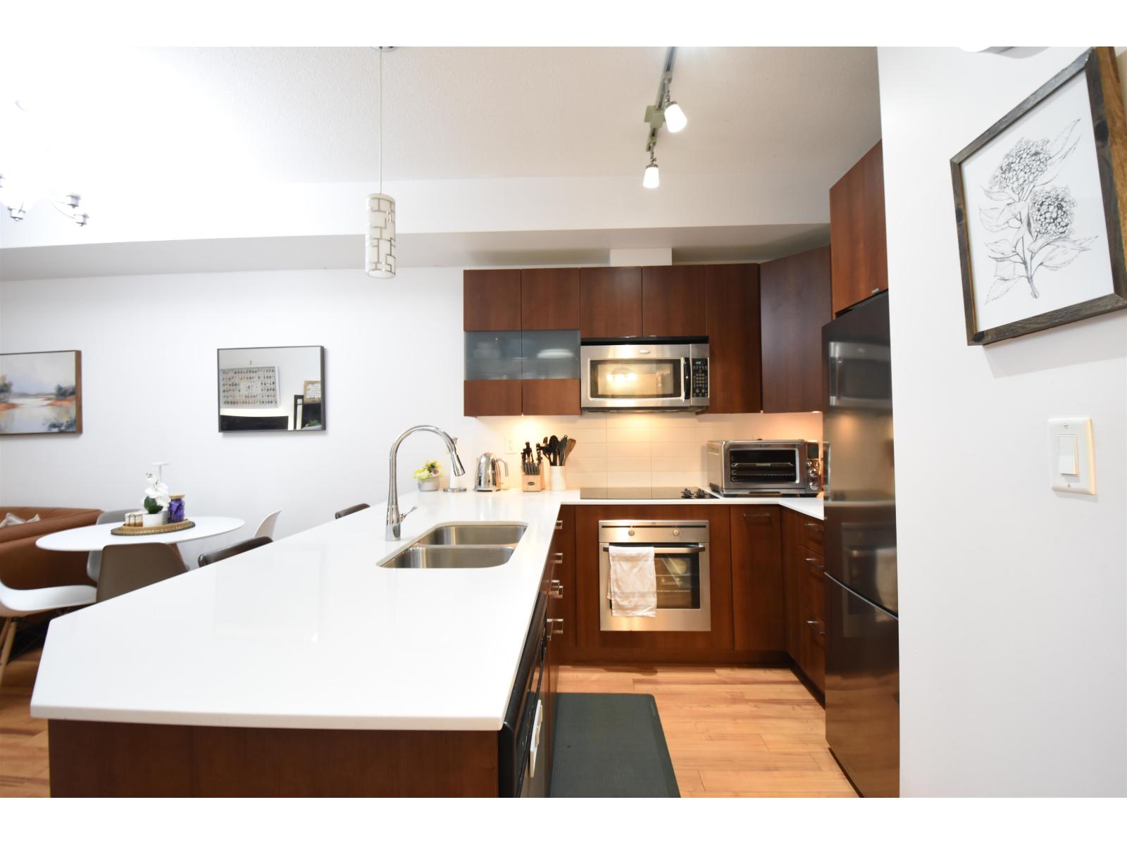 203 13321 102a Avenue, Surrey, British Columbia  V3T 1P6 - Photo 4 - R3109988