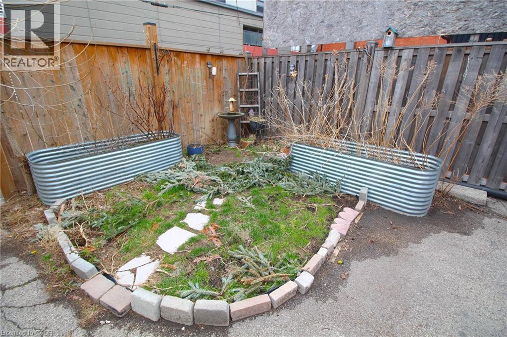 153 Wellington Street N, Hamilton, Ontario  L8R 1N4 - Photo 35 - 40819273