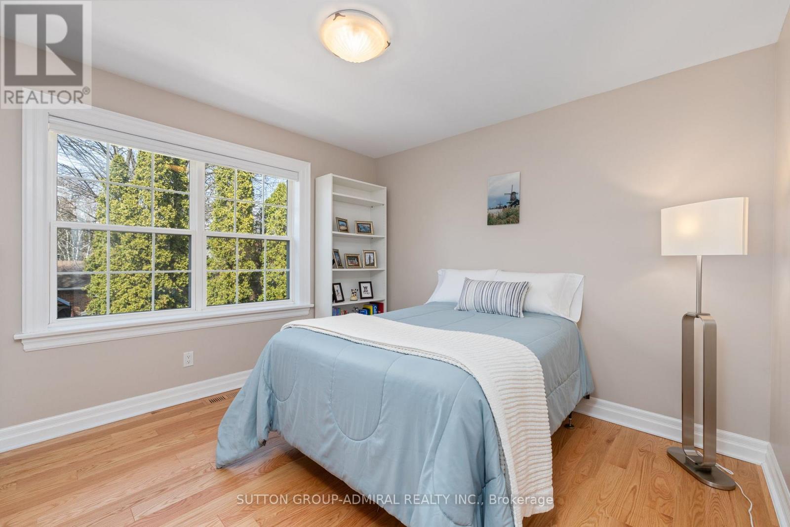 54 Starlight Crescent, Richmond Hill, Ontario  L4C 4X5 - Photo 34 - N12962792