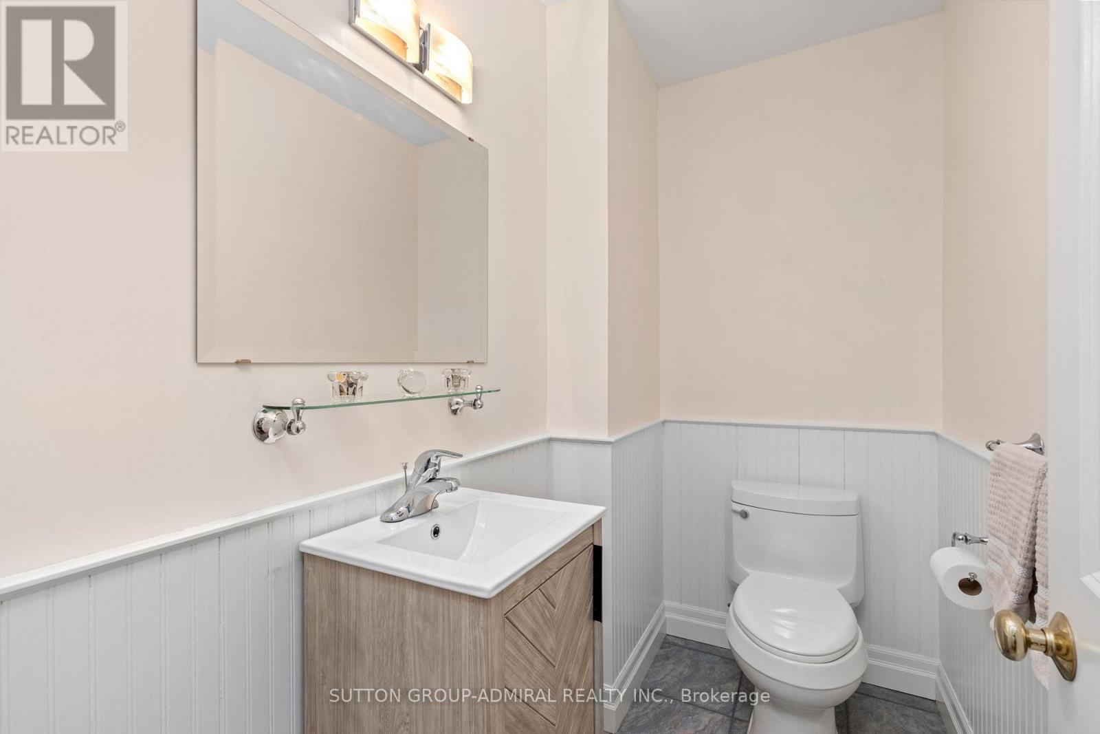 54 Starlight Crescent, Richmond Hill, Ontario  L4C 4X5 - Photo 23 - N12962792