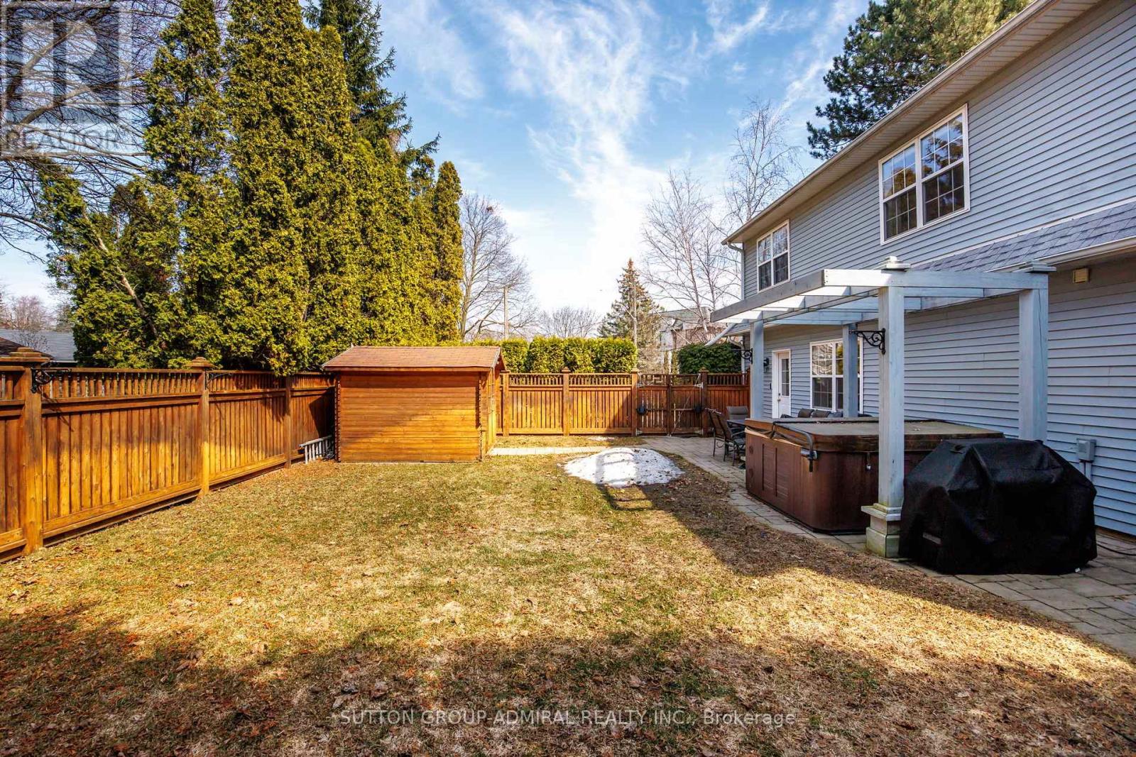 54 Starlight Crescent, Richmond Hill, Ontario  L4C 4X5 - Photo 48 - N12962792