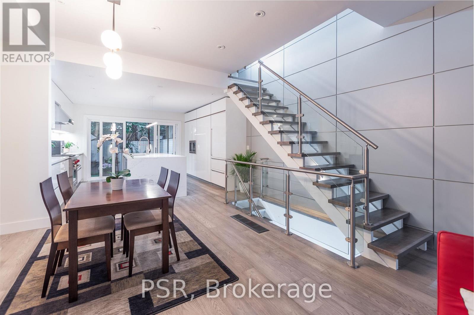 10 Bishop Street, Toronto, Ontario  M5R 1N2 - Photo 5 - C12999480