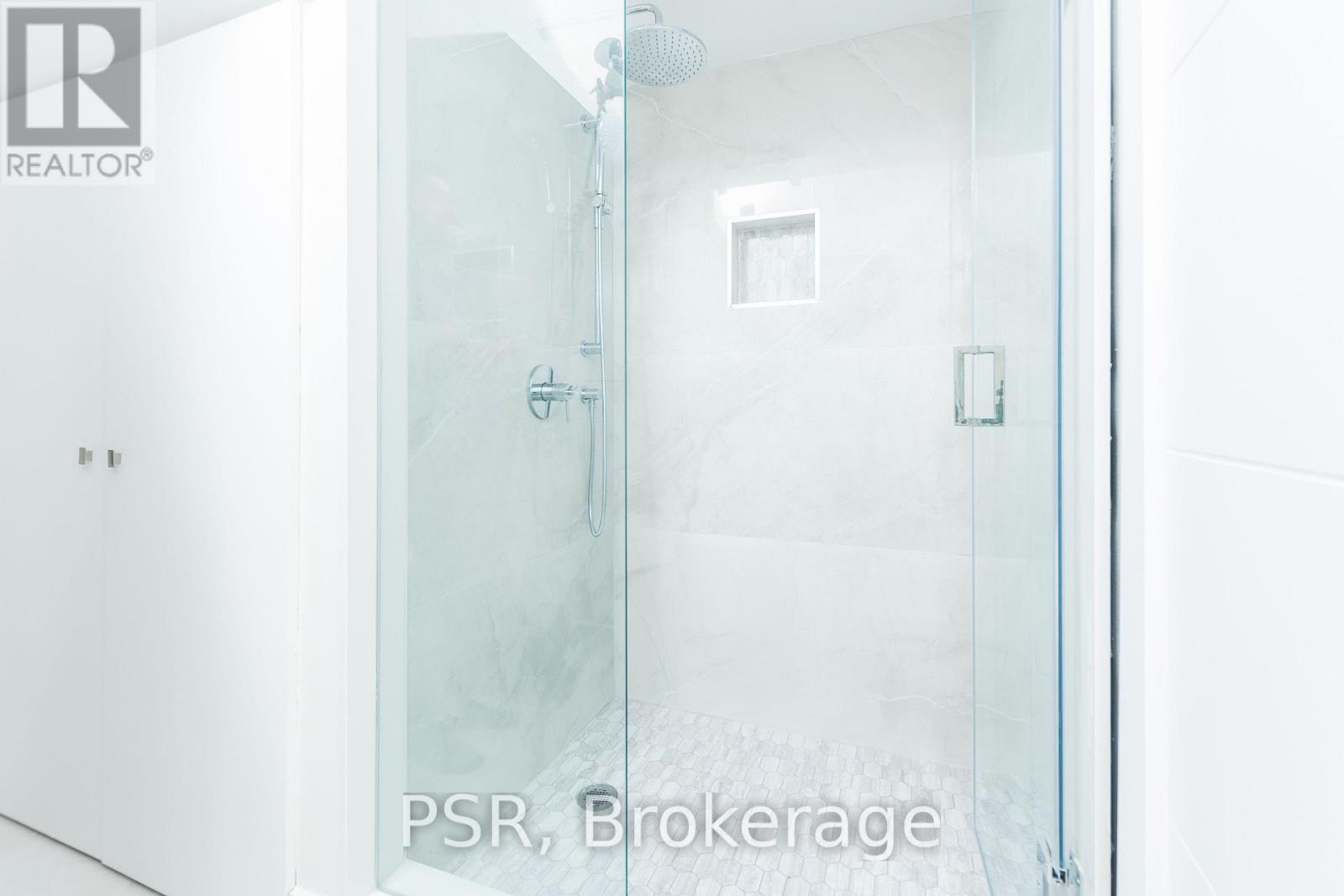 10 Bishop Street, Toronto, Ontario  M5R 1N2 - Photo 7 - C12999480