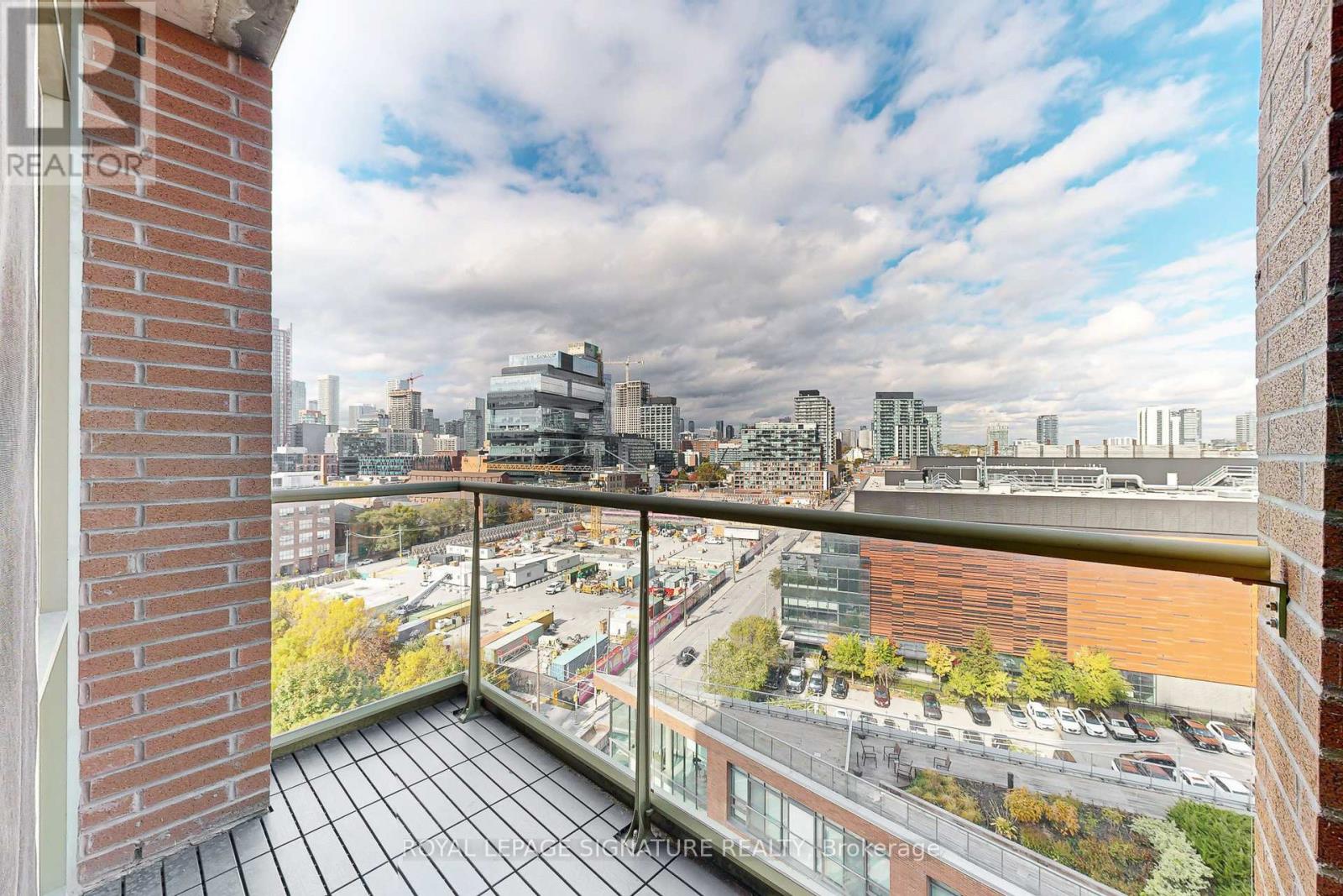 1205 - 39 Parliament Street, Toronto, Ontario  M5A 4R2 - Photo 11 - C12999522