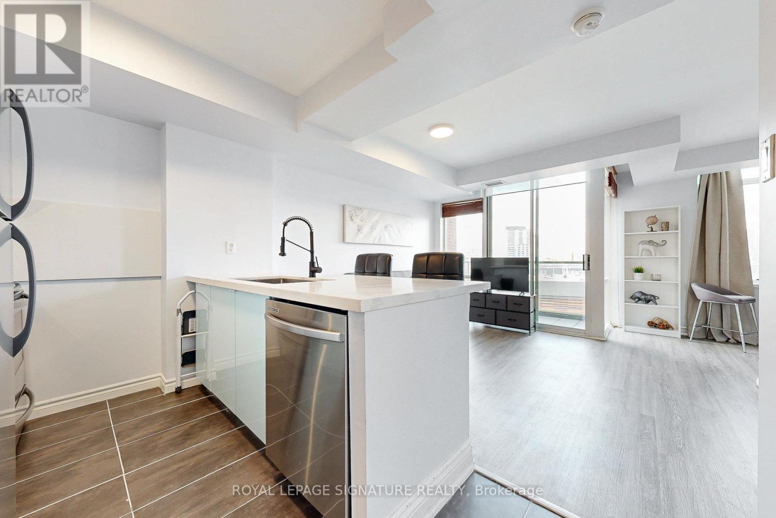 1205 - 39 Parliament Street, Toronto, Ontario  M5A 4R2 - Photo 6 - C12999522