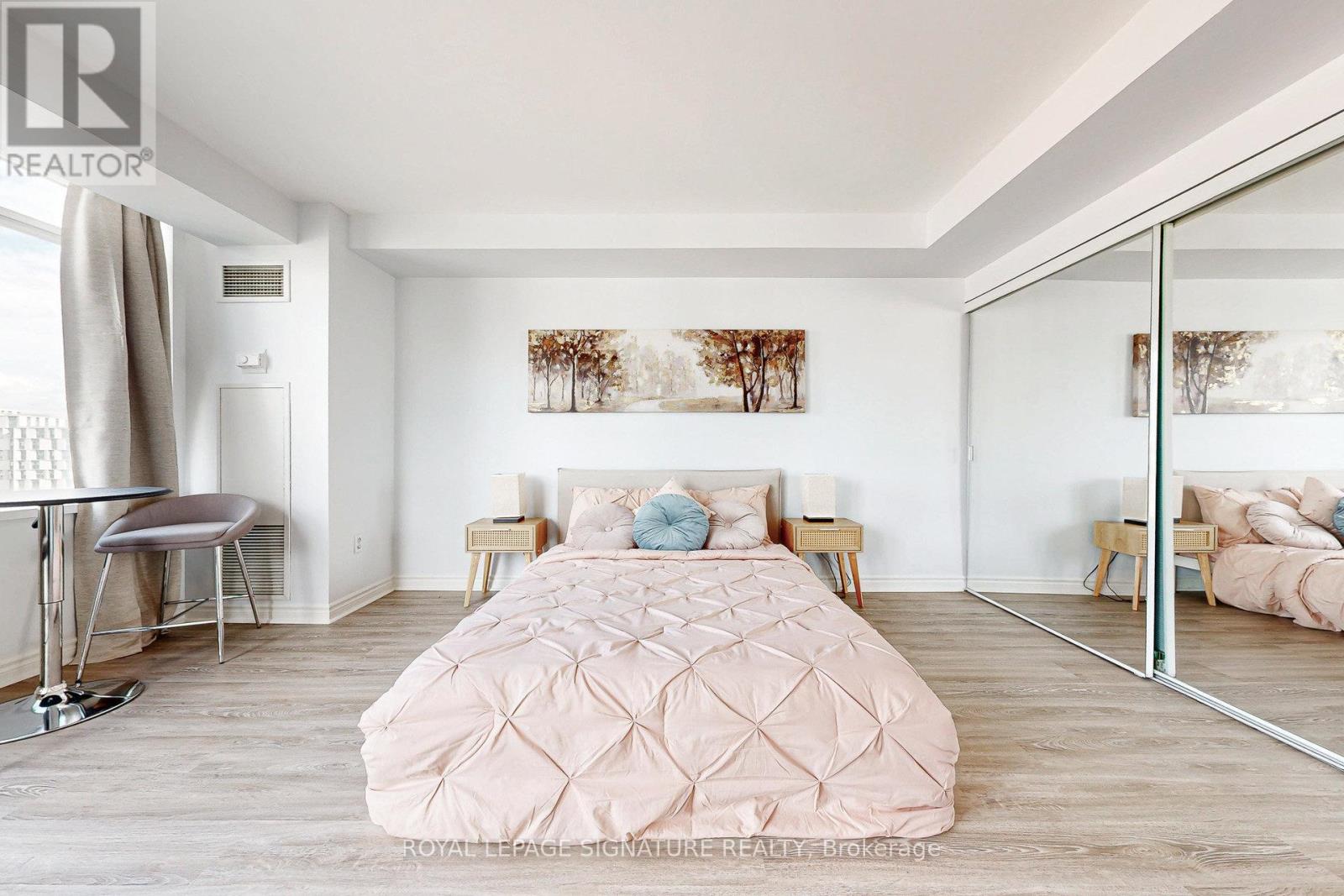 1205 - 39 Parliament Street, Toronto, Ontario  M5A 4R2 - Photo 9 - C12999522