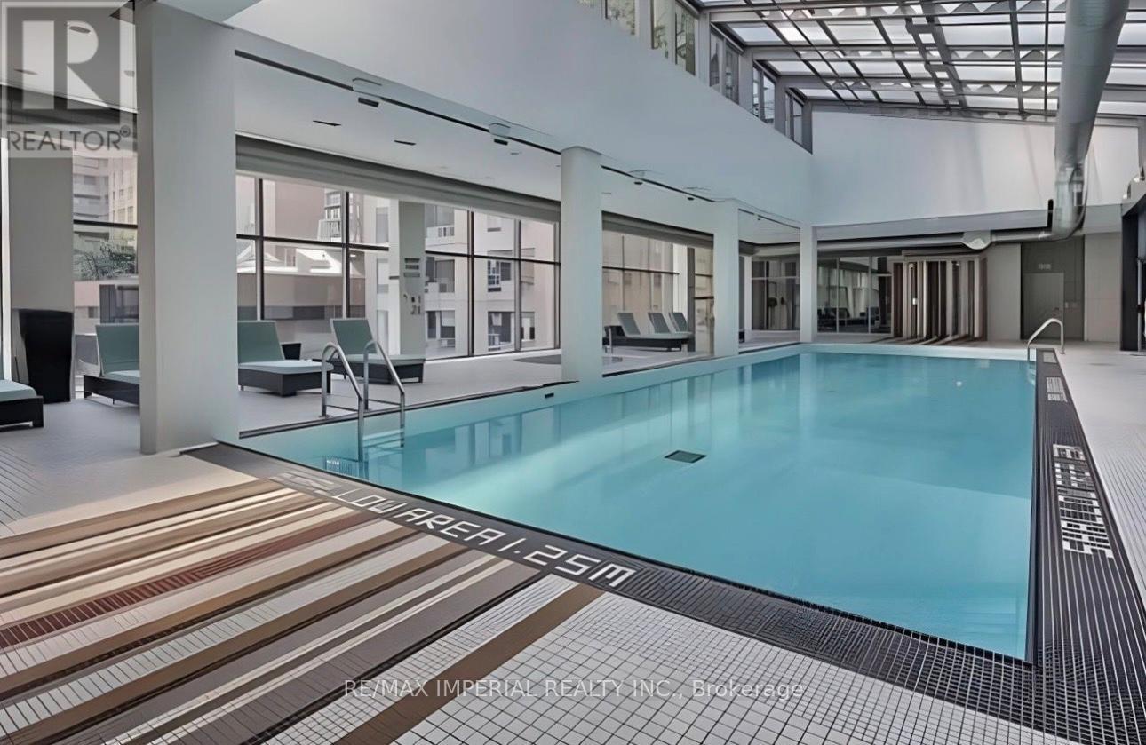 1006 - 38 Grenville Street, Toronto, Ontario  M4Y 1A5 - Photo 10 - C12999524