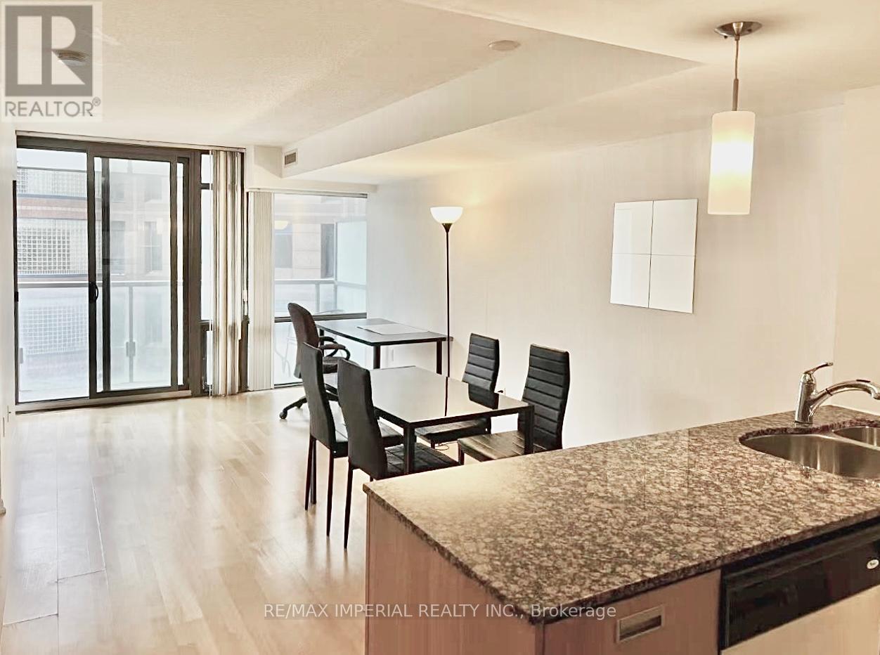 1006 - 38 Grenville Street, Toronto, Ontario  M4Y 1A5 - Photo 4 - C12999524